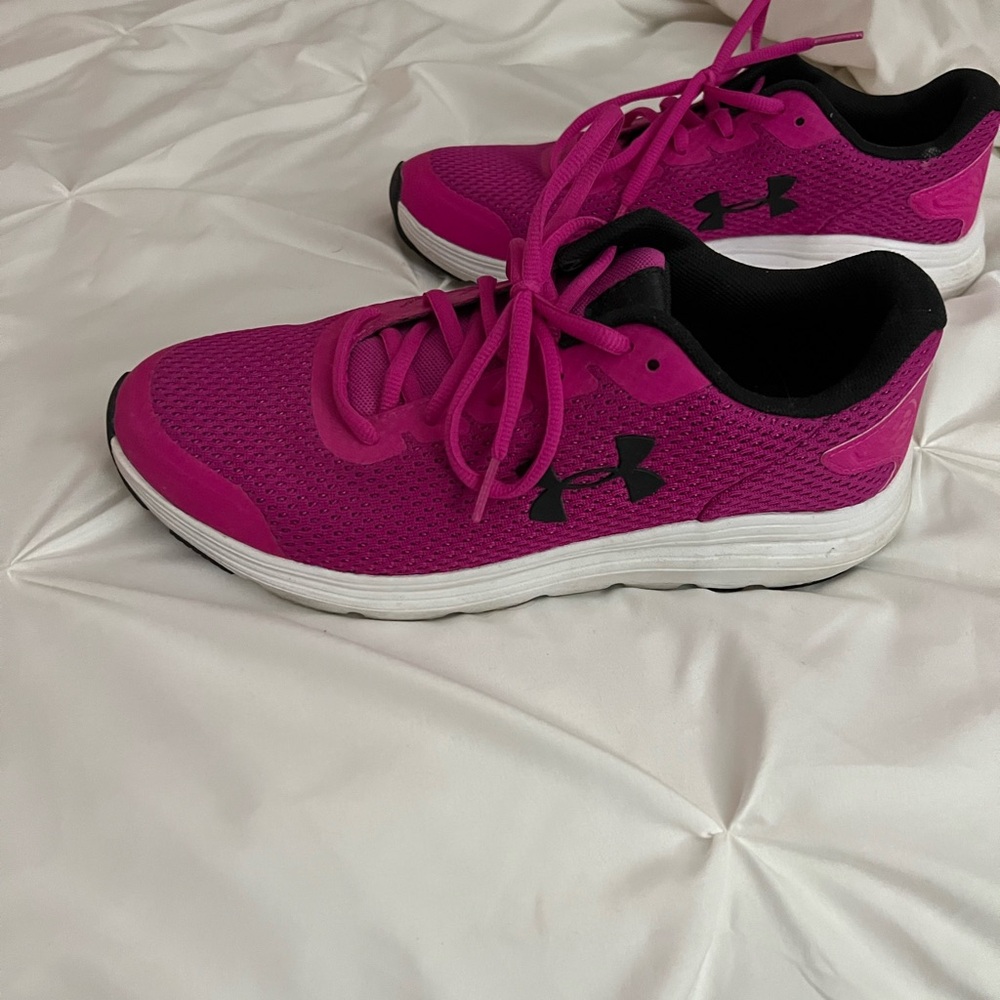 Under Armour women’s tennis shoes